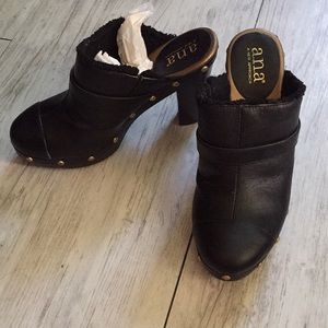 Ana a new approach heels